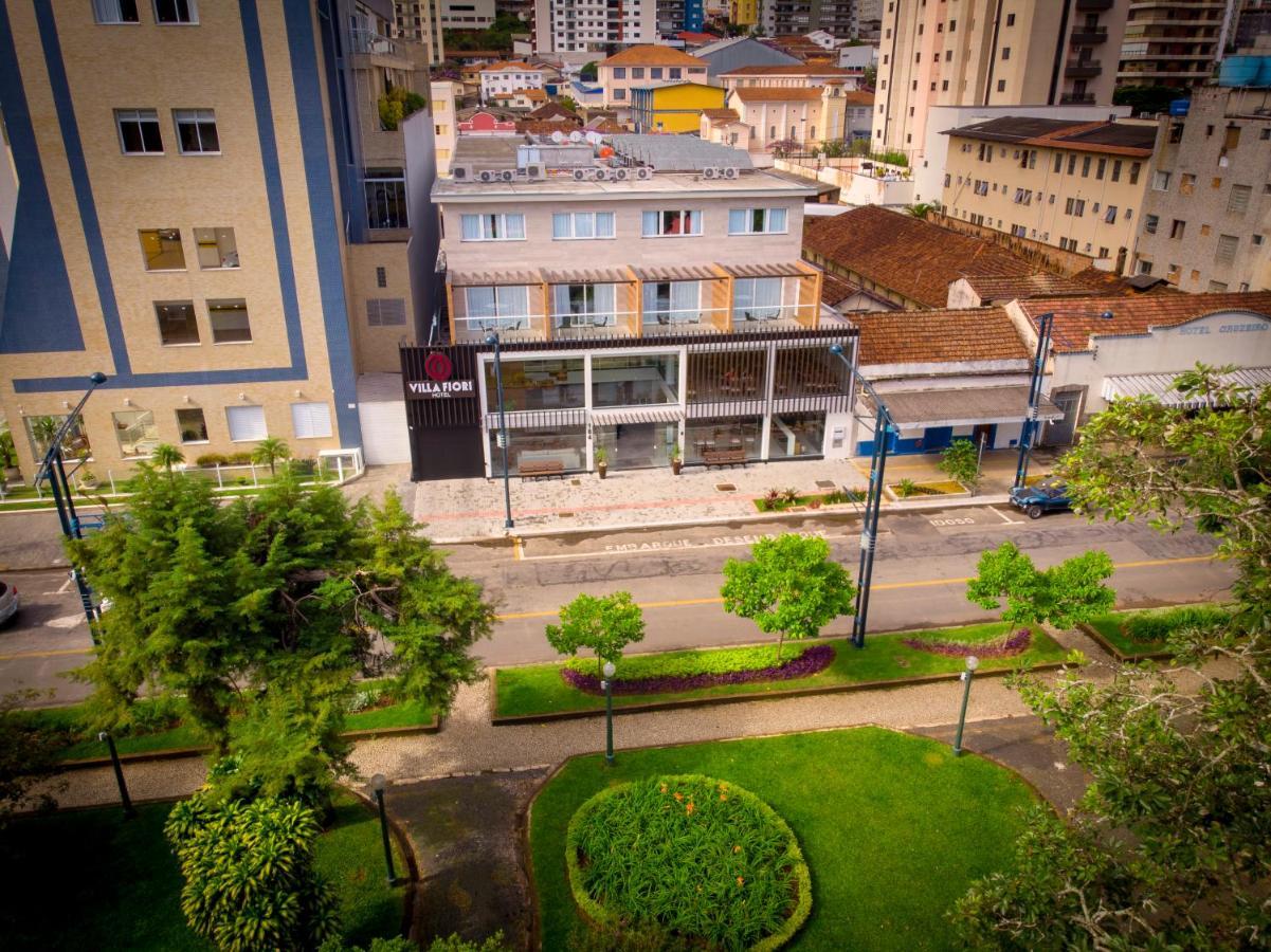 Hotel Villa Fiori Poços de Caldas Extérieur photo