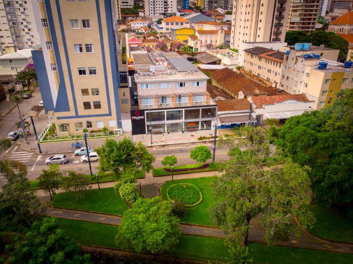 Hotel Villa Fiori Poços de Caldas Extérieur photo